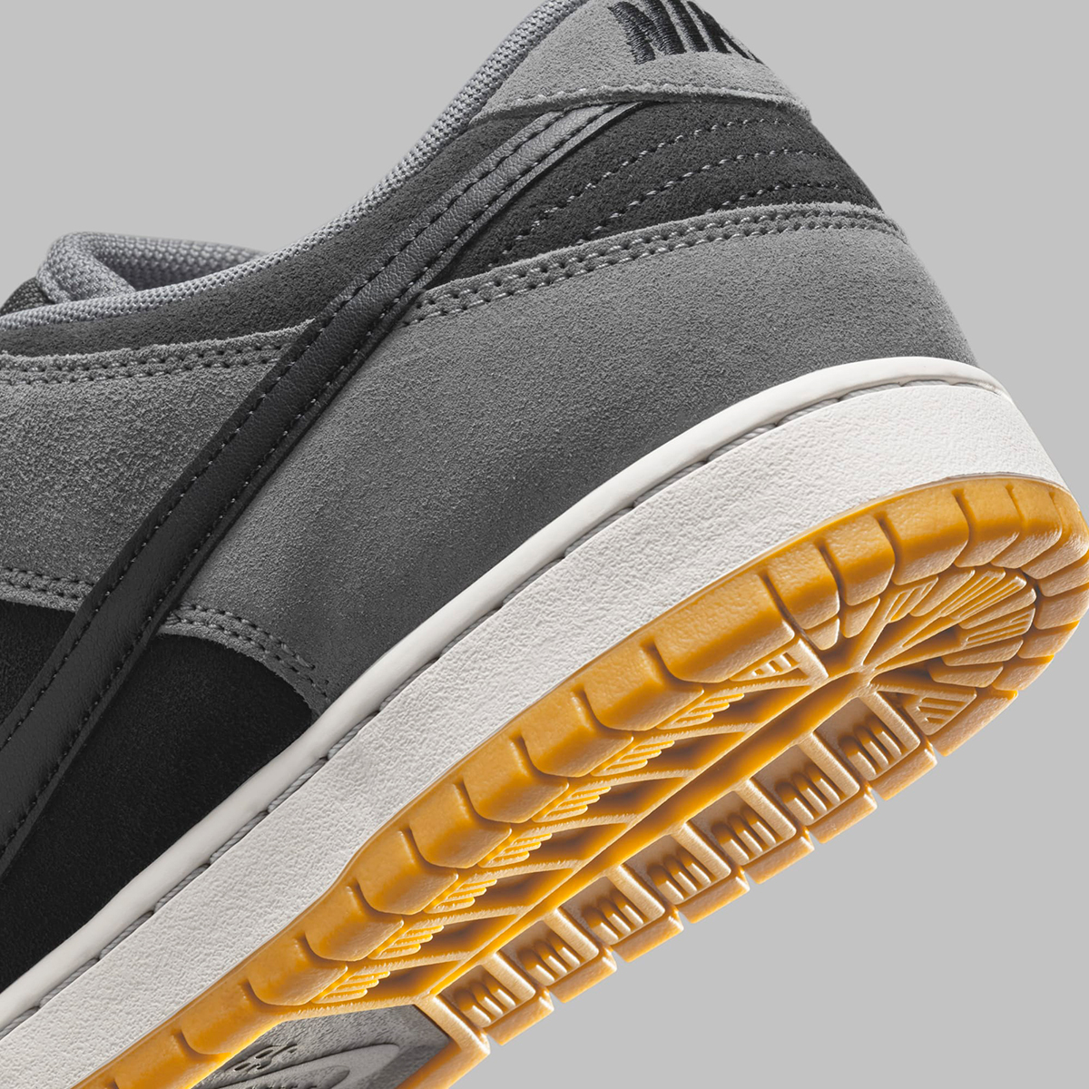 Nike Sb Dunk Low Dark Smoke Grey Black Gum Hf3063 001 6