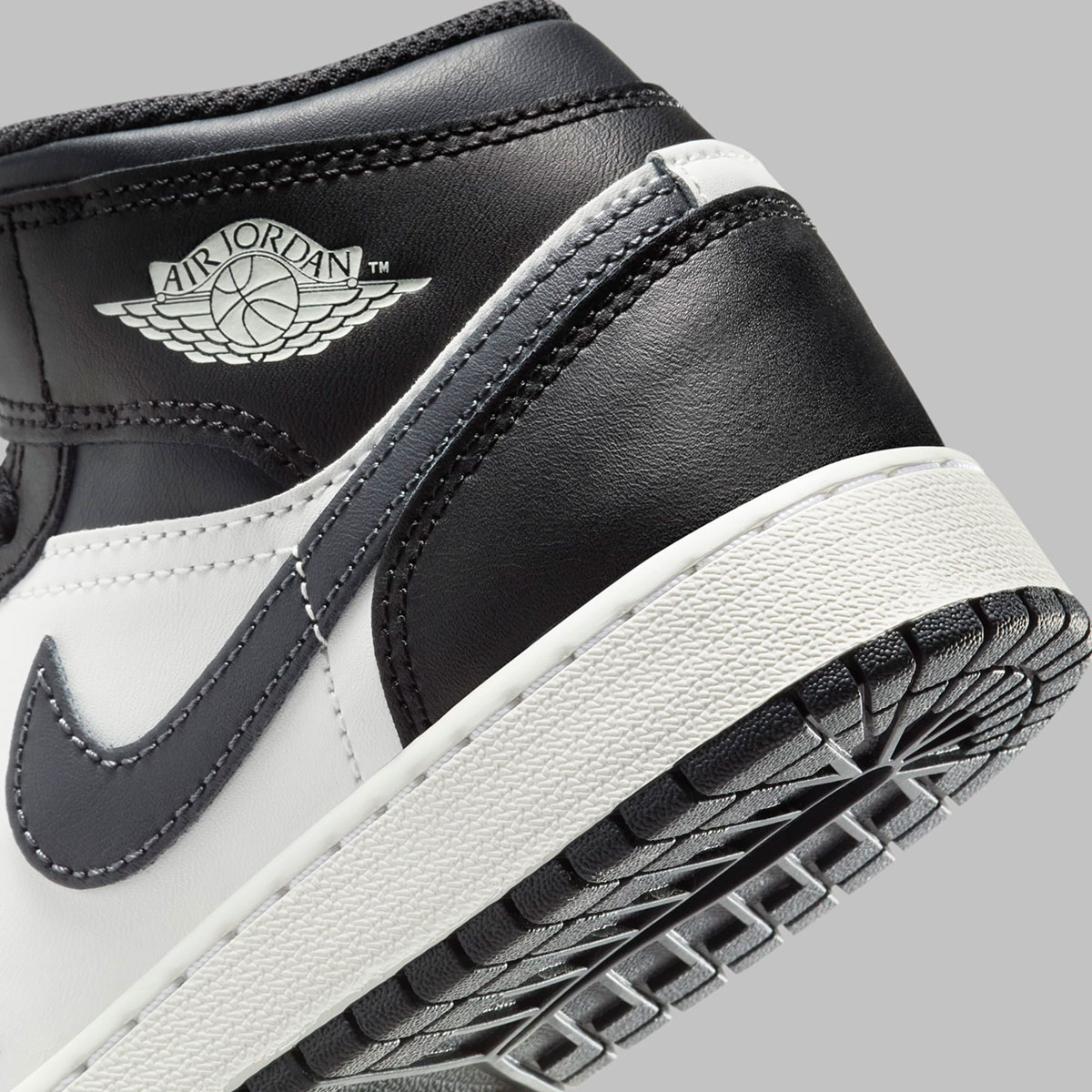 Air Jordan 1 Mid Gs Dark Grey Black White Dq8423 010 1