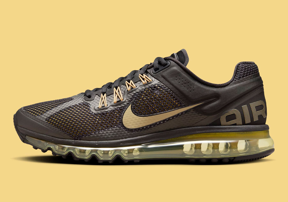 Nike Air Max 2013 Black Metallic Gold Flat Gold Hq1927 001 6