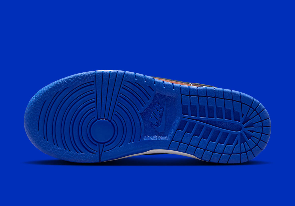 Nike Dunk Low Kids Upside Down Swoosh Knicks 6