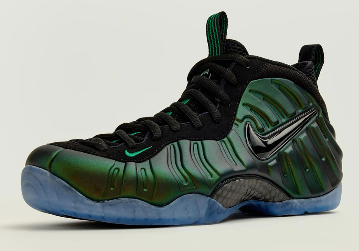 First Look At The Nike Air Foamposite Pro “Pine Green” 2025