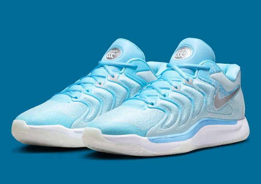 The Nike KD 17 “Christmas” Emerges As Kevin Durant Eyes Return