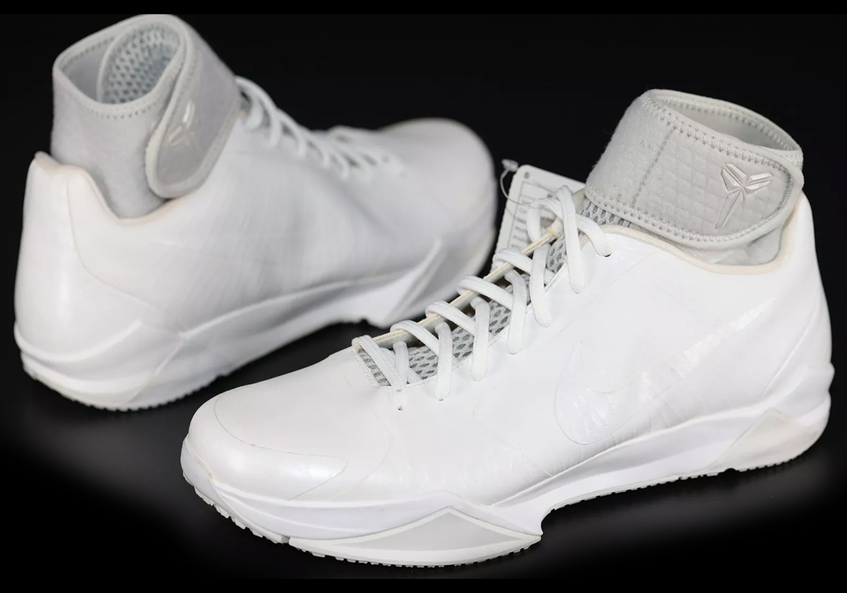 Nike Kobe V Supreme White Unreleased Sample 12