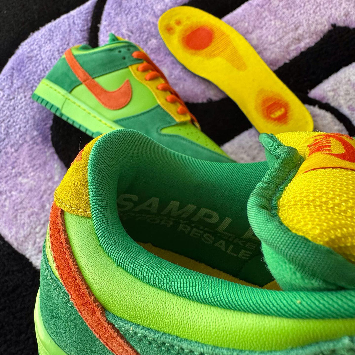 Nike Sb Dunk Low Off Bug Spray Sample 5