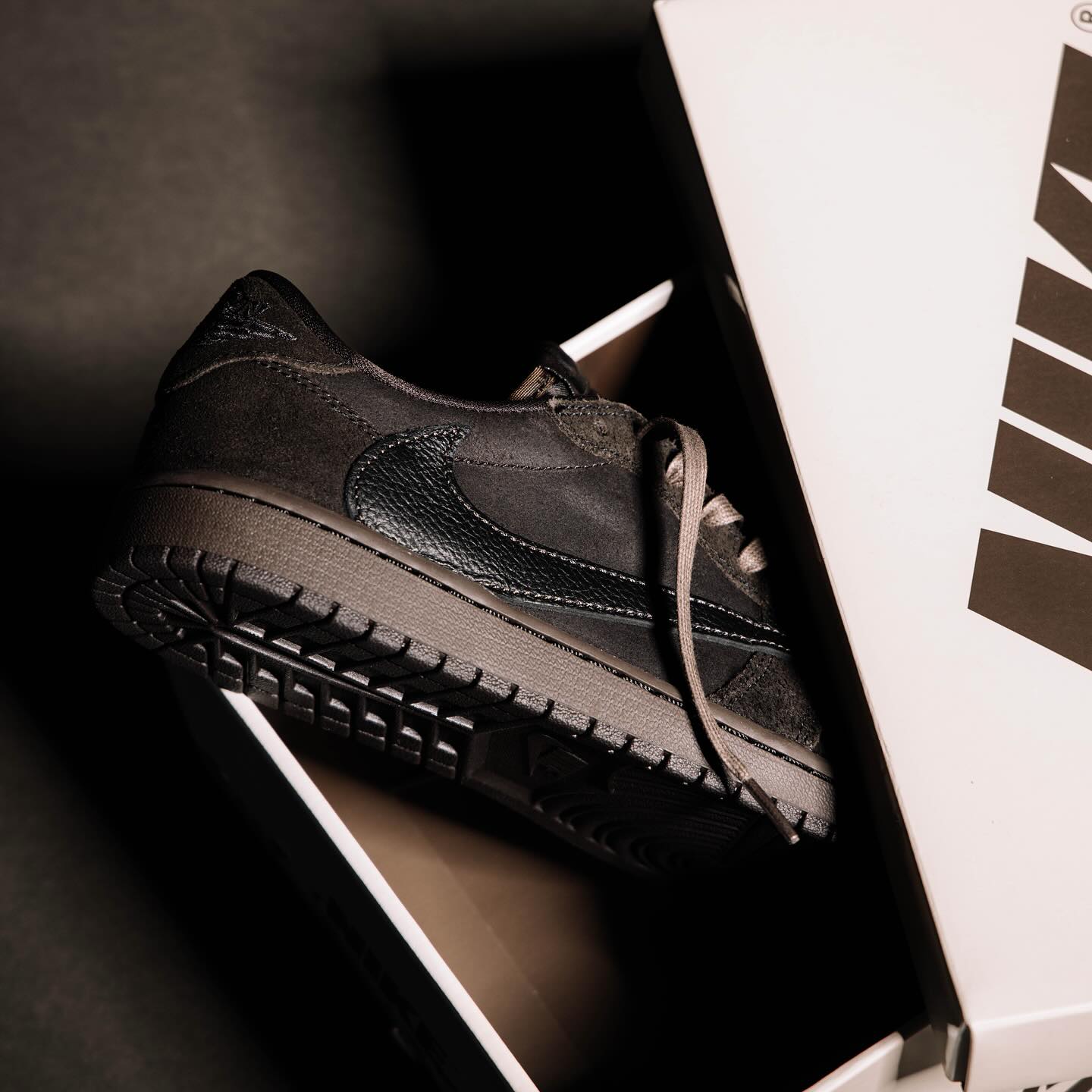 Travis Scott Air Jordan 1 Low Og Velvet Brown Dm7866 202 Store List 5