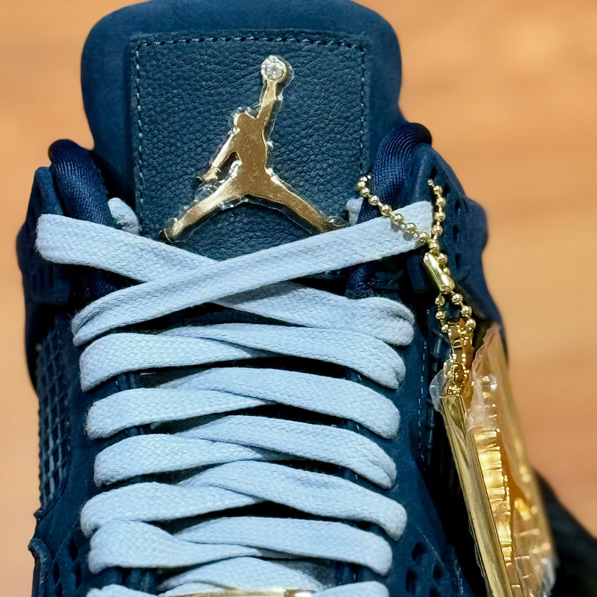 Air Jordan 4 Howard Bisons First Class Pe 4