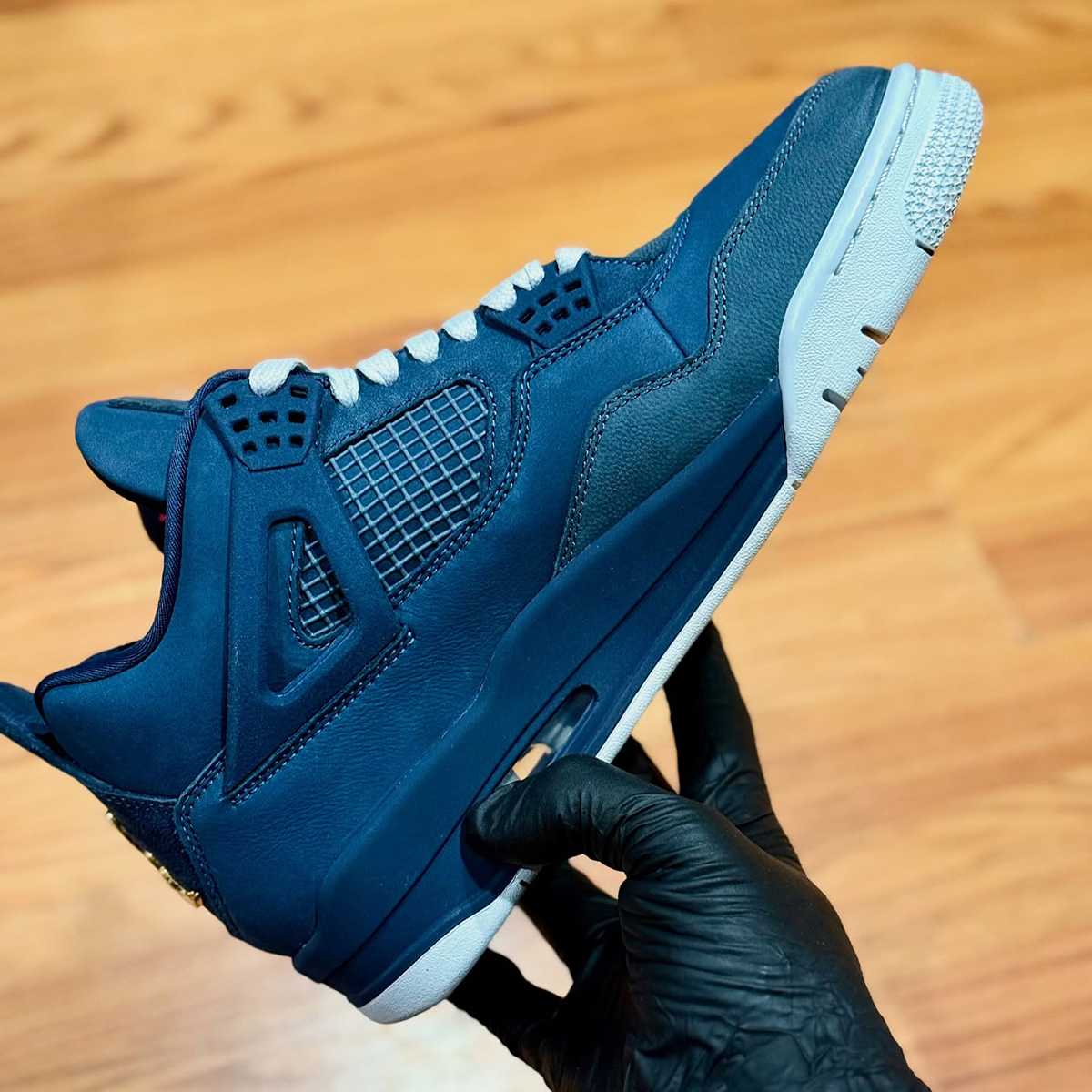 Air Jordan 4 Howard Bisons First Class Pe 6