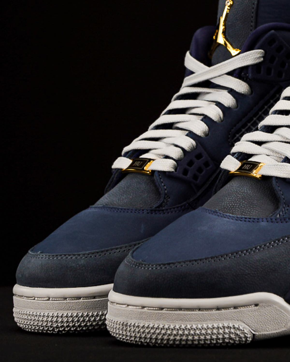 Jordan 4 Howard University 12