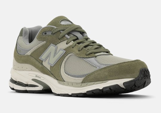 “Dark Olivine” And Fresh Color-Blocking Light The New Balance 2002R