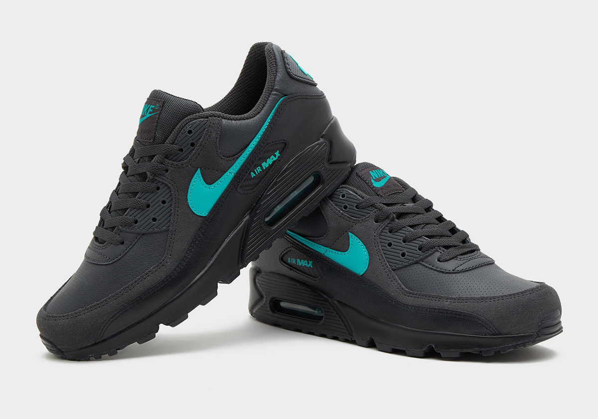 Nike Adds Subtle Carbon Fiber To The Air Max 90 "Cool Grey"