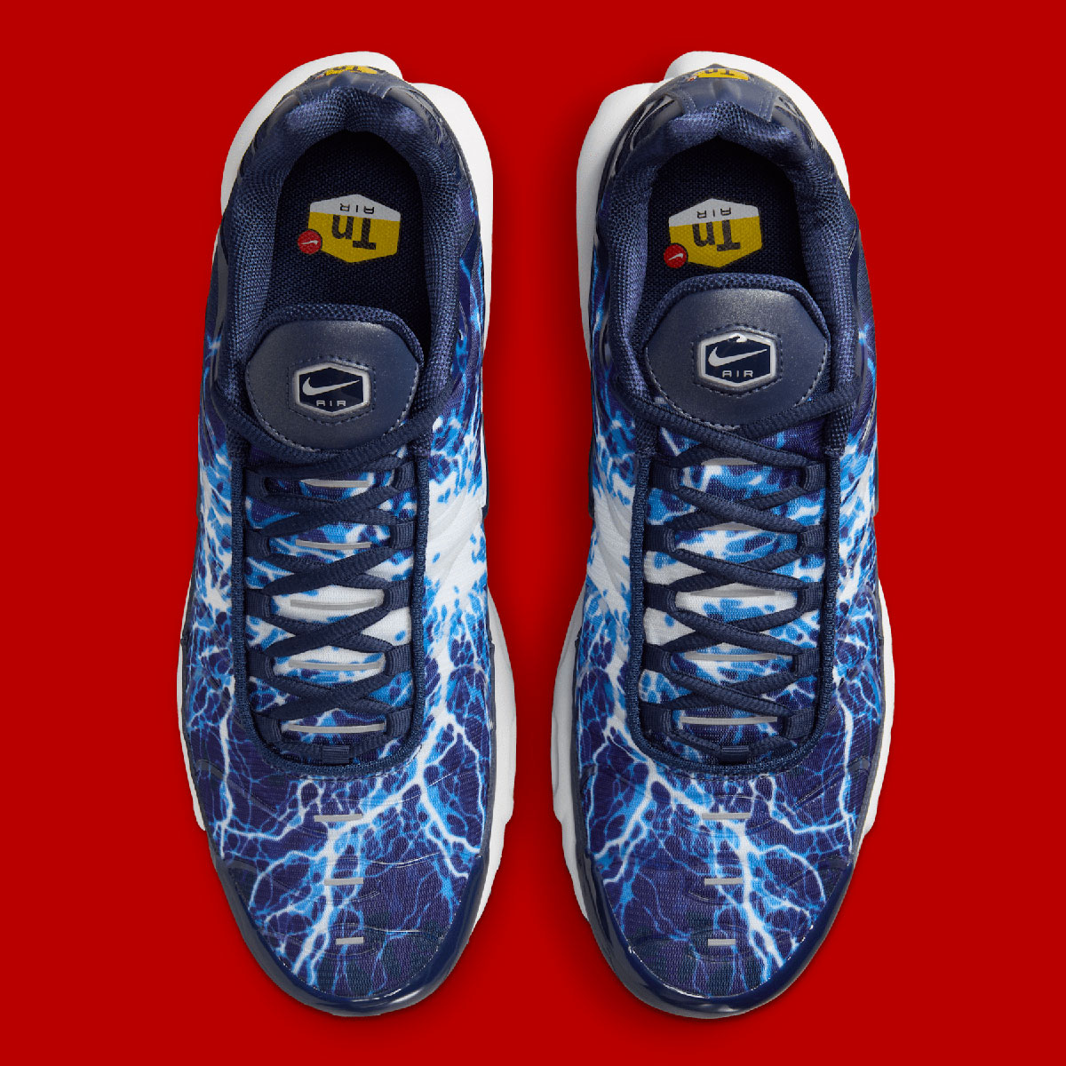 Nike Air Max Plus Eclair Lighning Hv2323 400 Release Date 2