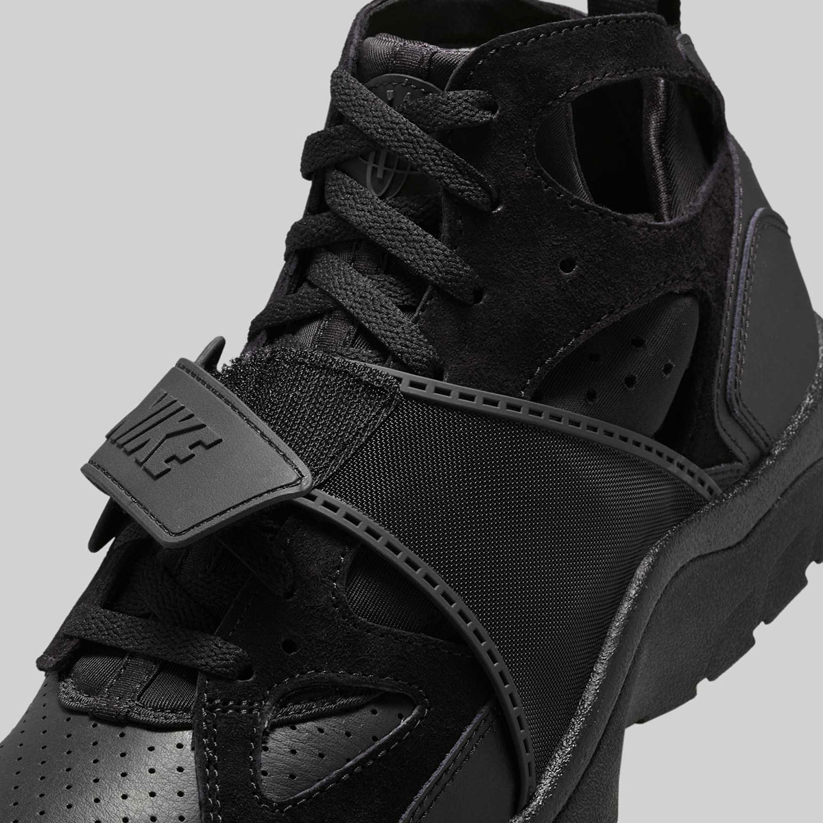 Nike Air Trainer Huarache Black Ib0497 002 4