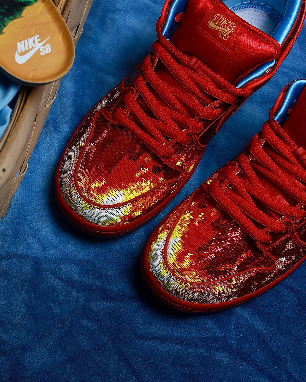 Nike Sb Dunk Wizard Of Oz Ruby Red Slippers 1