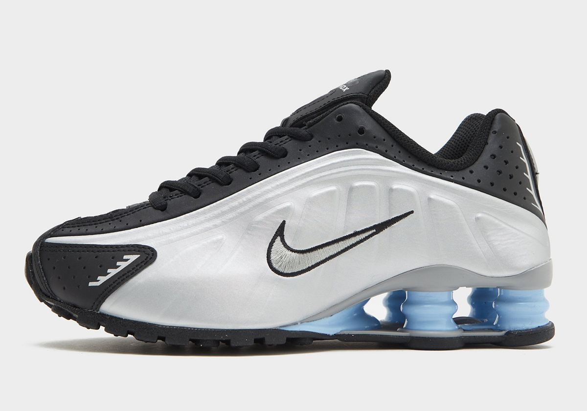Nike Shox R4 Metallic Silver Black Psychic Blue Hq1988 004 2