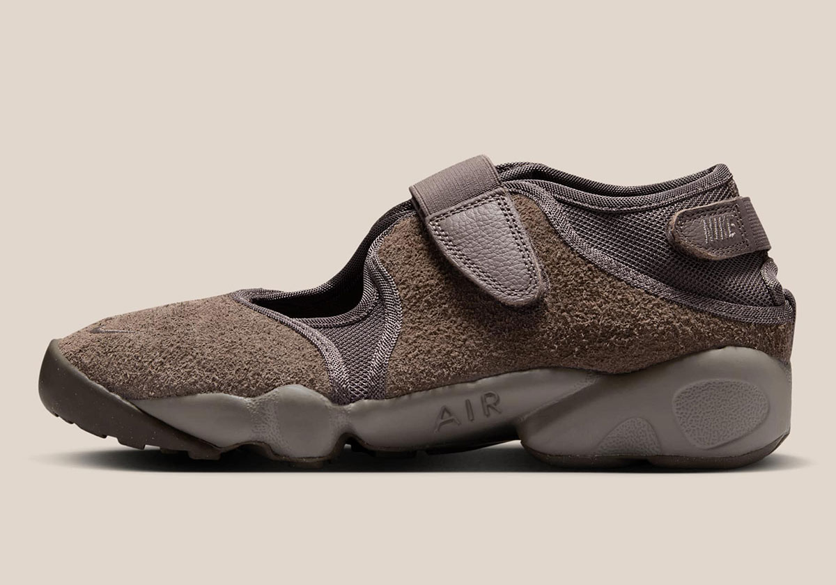 Nike Air Rift Premium Ironstone Cave Stone Hq1474 002 1