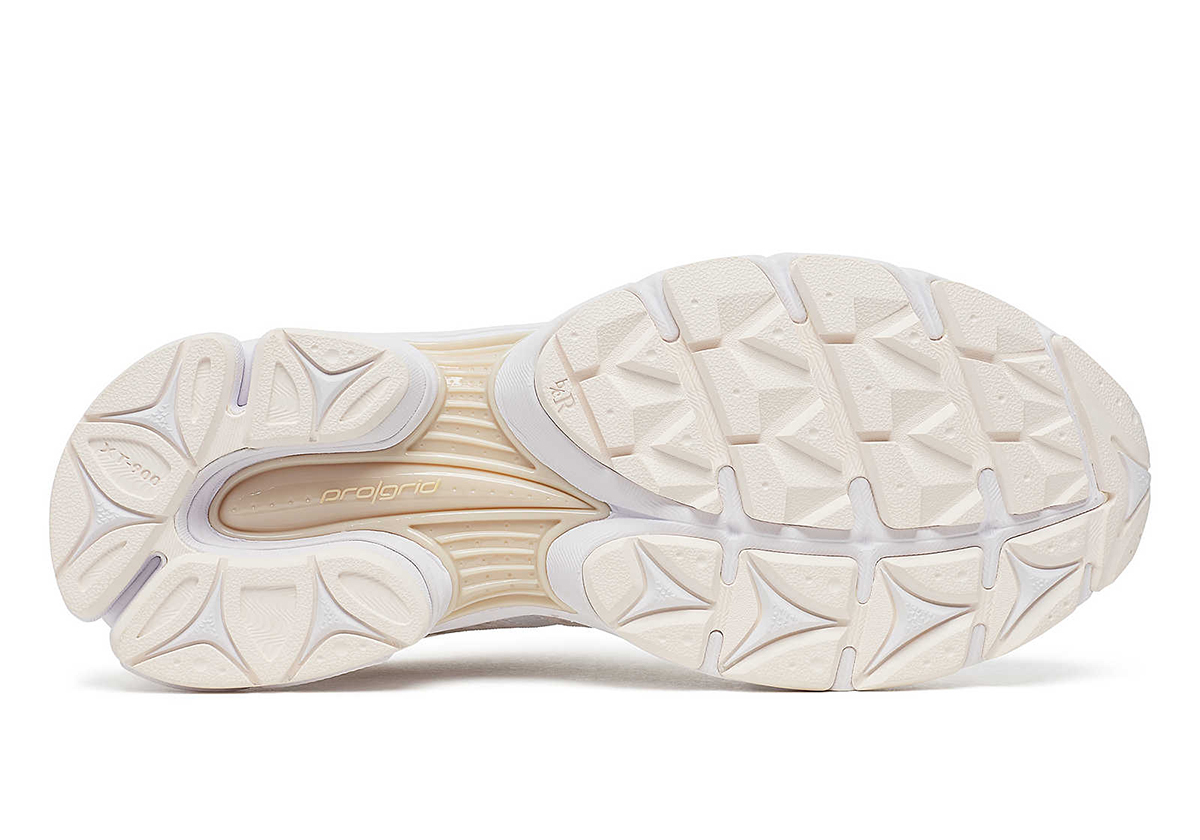Saucony Progrid Triumph 4 Galentines Day S60961 1 2