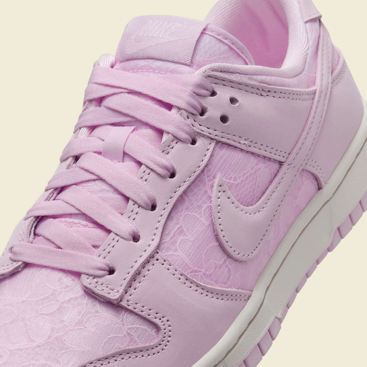 Nike Dunk Low Lace Regal Pink Soft Pearl Pink Foam Hj5870 600 3