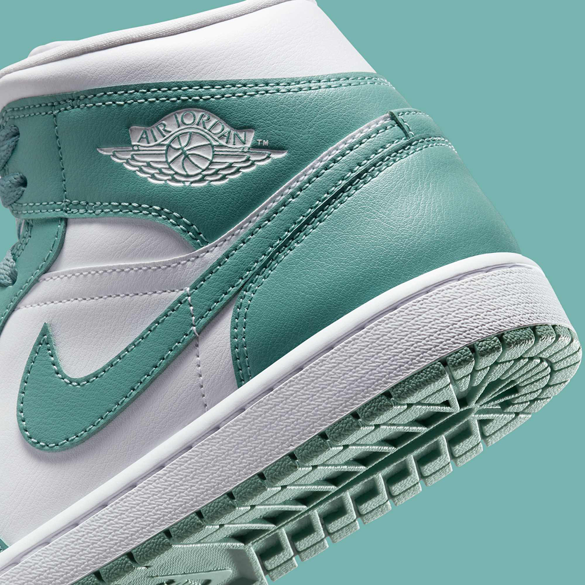 Air Jordan 1 Mid Light Teal White Bq6472 138 5