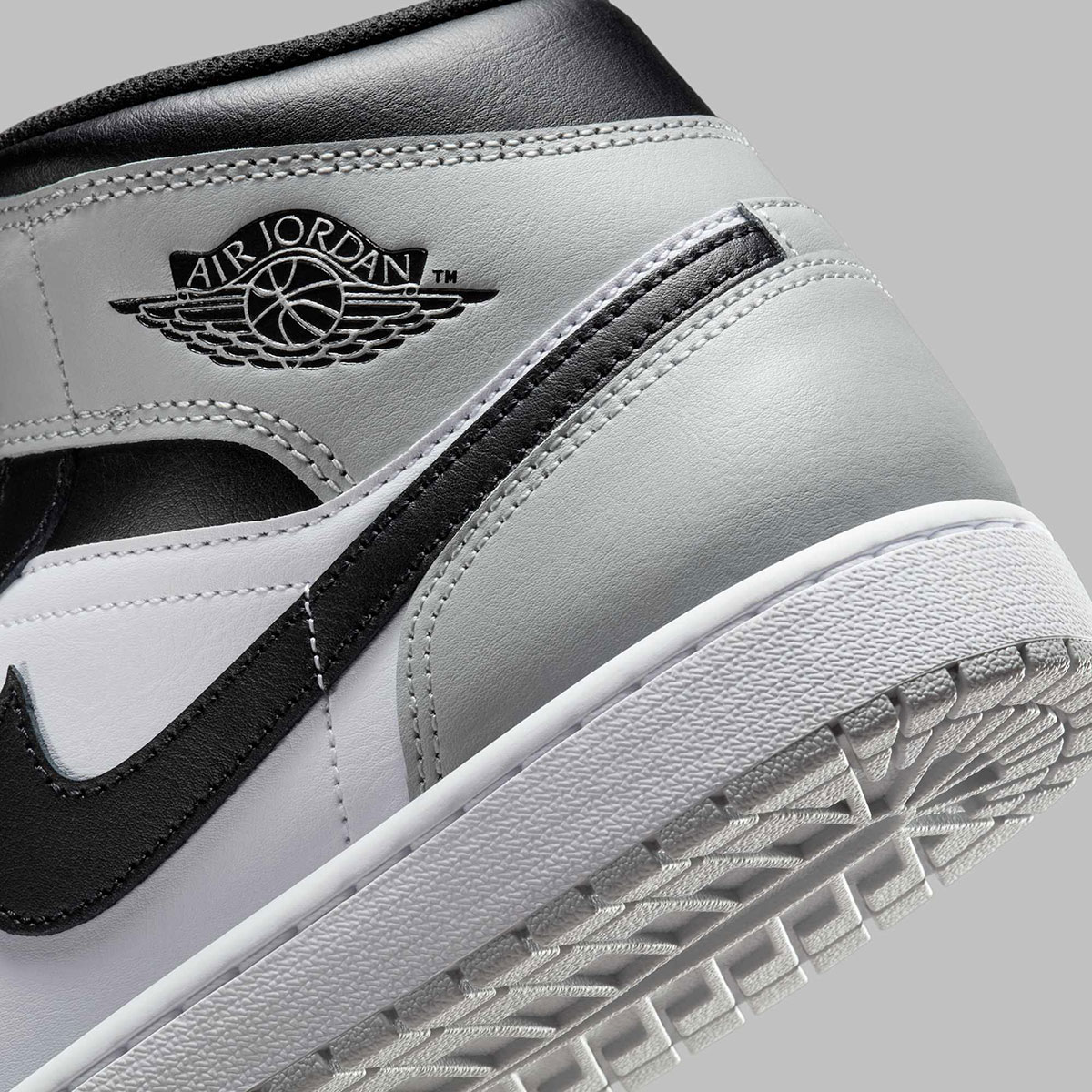 Air Jordan 1 Mid White Black Light Smoke Grey Dq8426 101 4