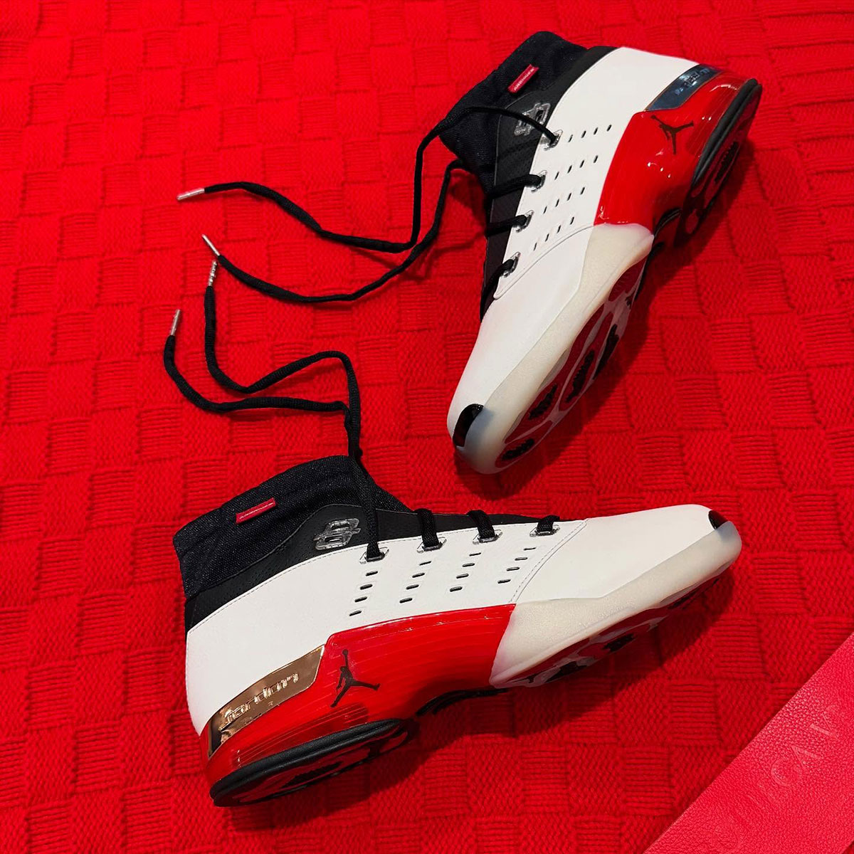 Air Jordan 17 Low Infinite Archives White Red Black 2