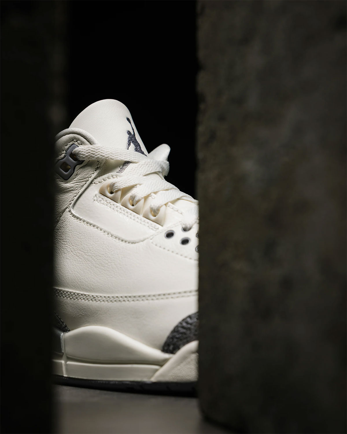 Air Jordan 3 Sail Cement Grey Store List 4
