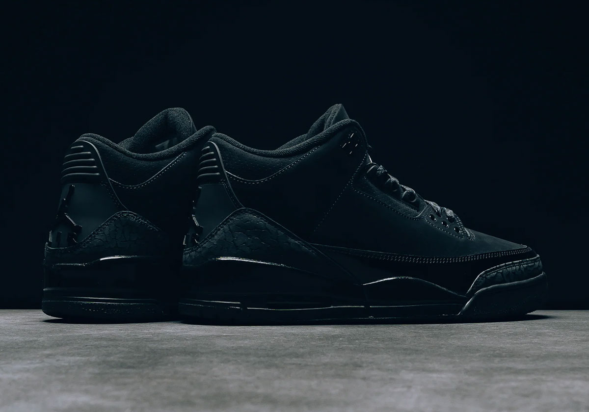Air Jordan 3 “Black Cat” Restock On NIKE