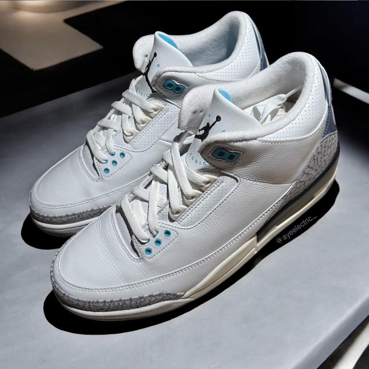 Jordan Brand Classic Air Jordan 3 2