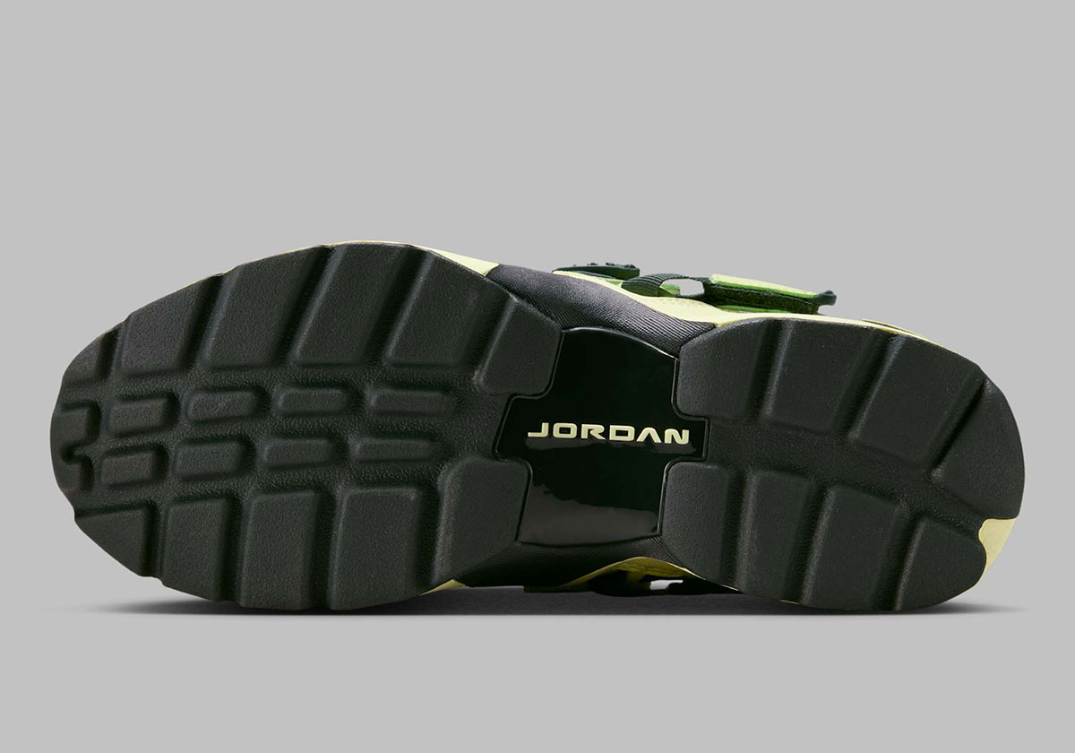 Jordan Trunner Lx Luminous Green Black Hq2164 302 7
