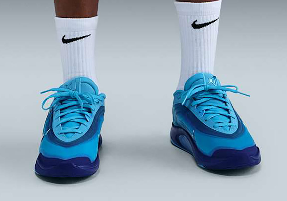 Nike A One Blue Fury Fz8605 401 3