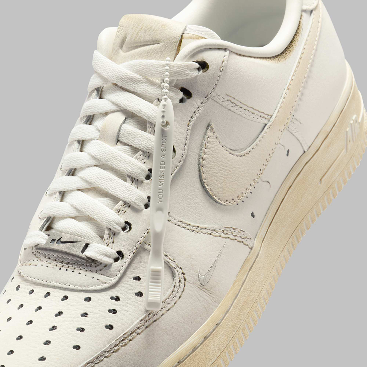 Nike Air Force 1 Dirty Triple White Hj9346 100 6