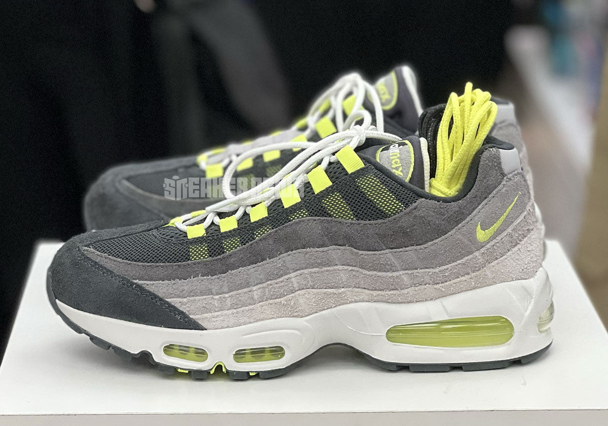 Nike Air Max 95 Og Reverse Gradient Hm4738 001 1