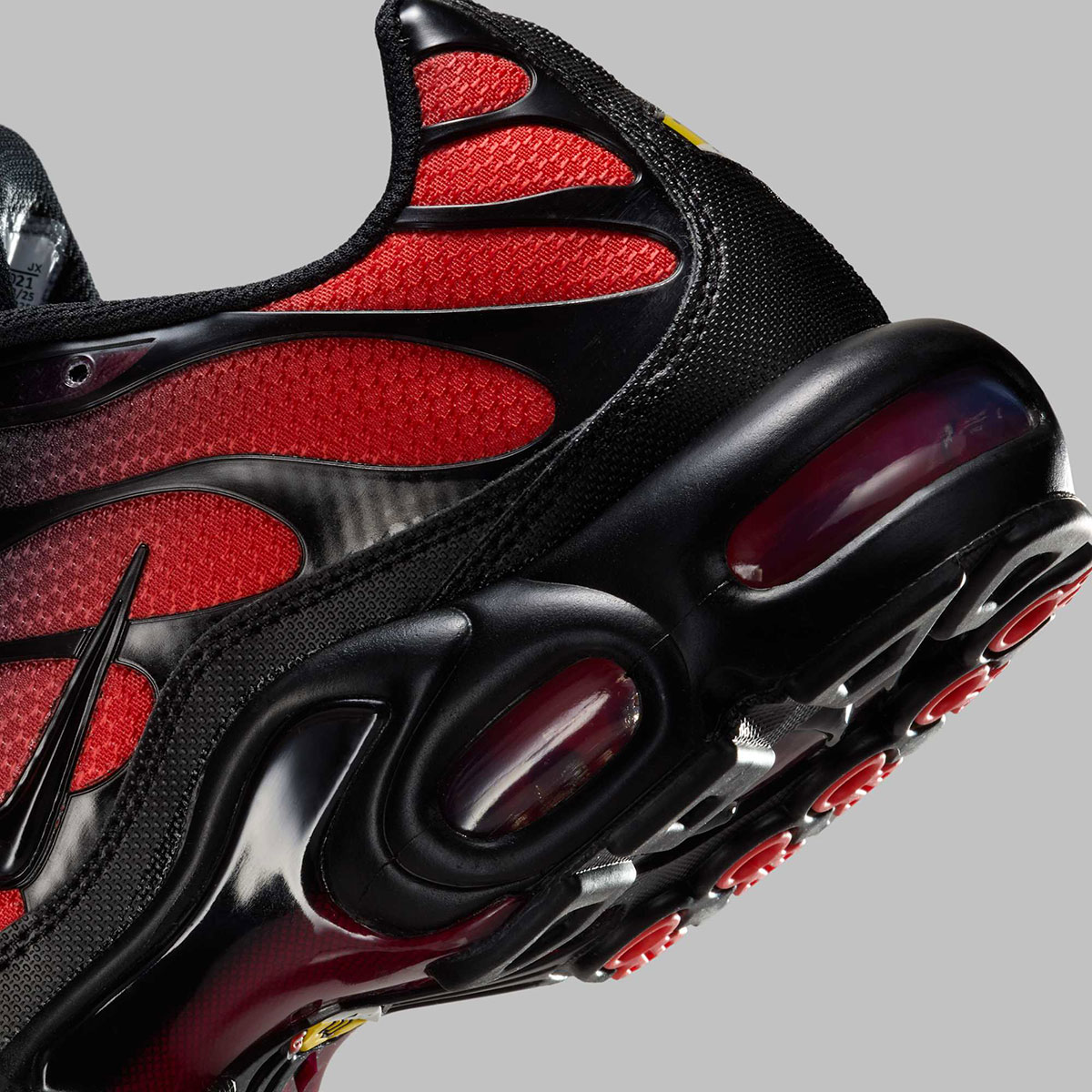 Nike Air Max Plus Black Red Dm0032 021 3