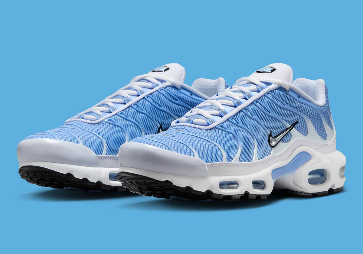 It's Clear Skies For The Nike Air Max Plus "Aluminum"