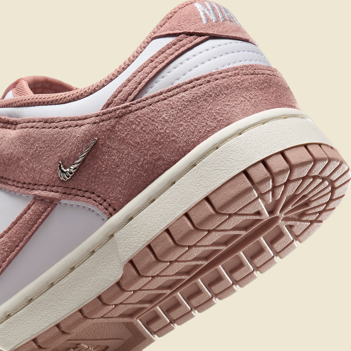 Nike Dunk Low Ib4417 102 5