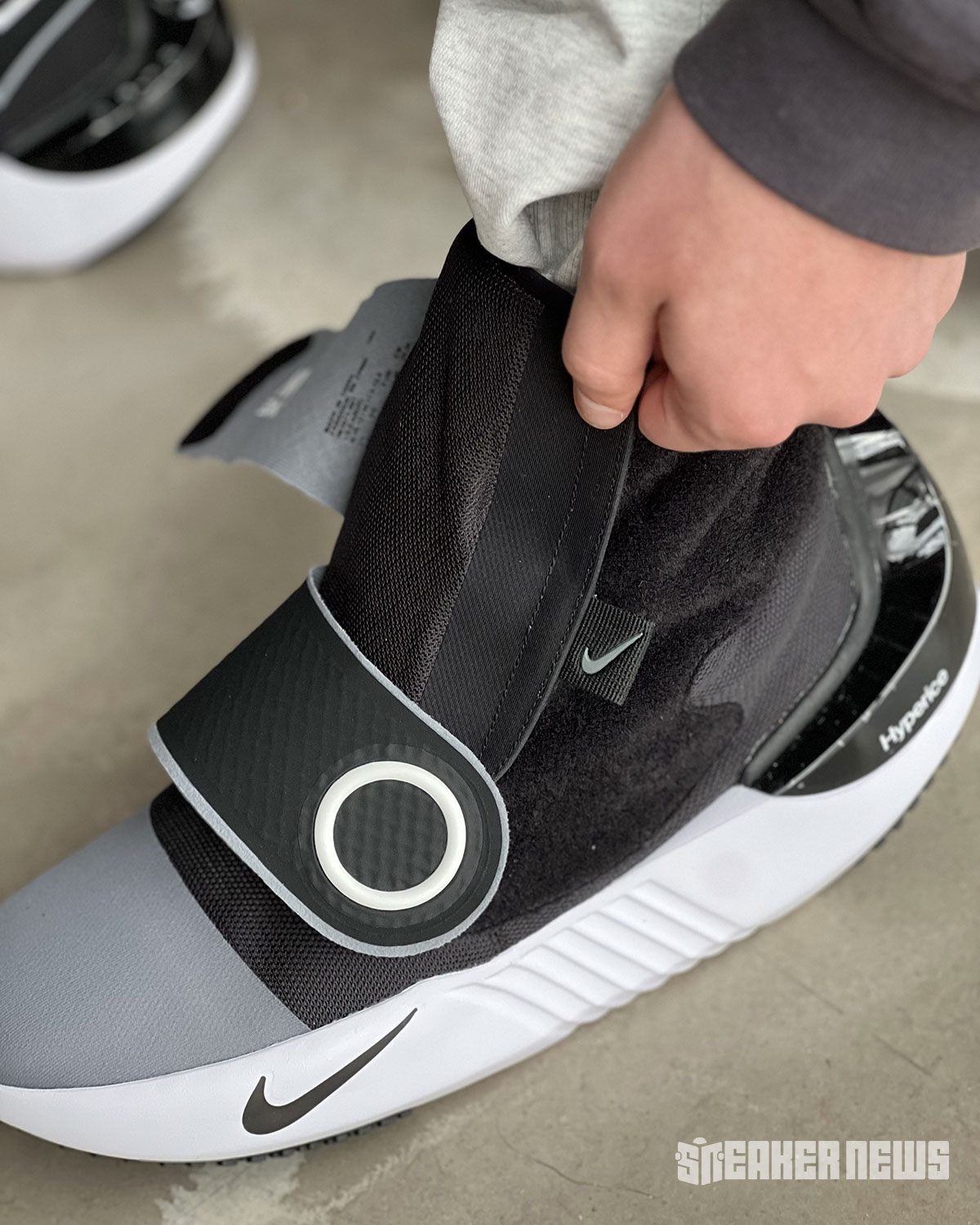 Nike Hyperice Hyperboot 2