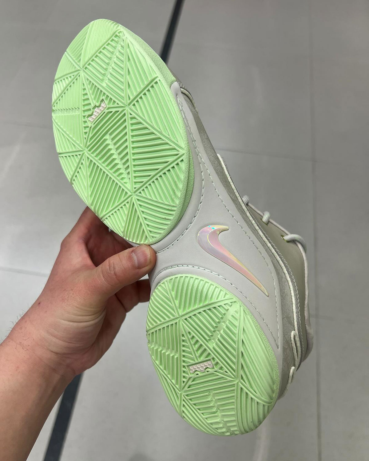 Nike Lebron 22 Dunkman Fz1094 002 3