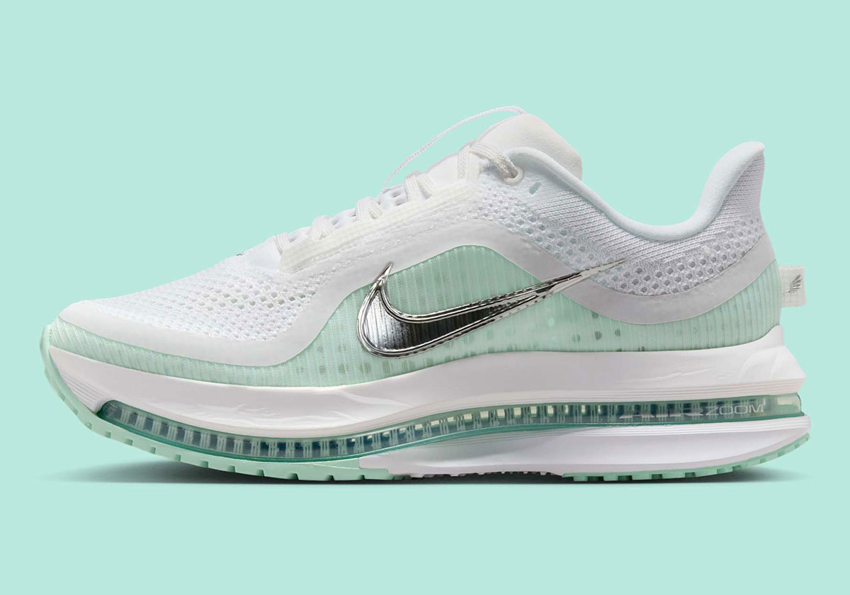 Nike Freshens The Pegasus Premium With Minty Green Accents