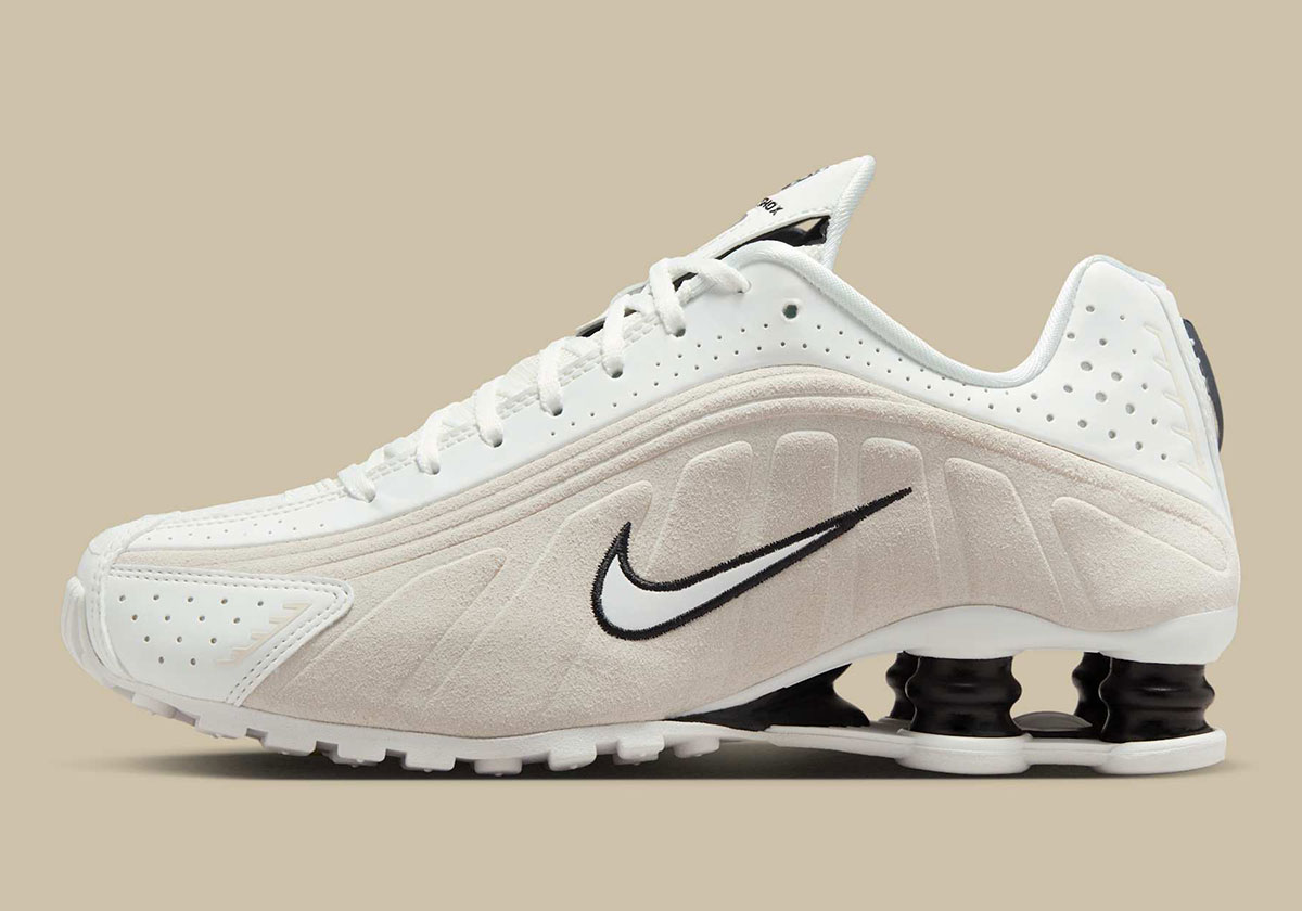 Nike Shox R4 White Black Suede Hq7739 100 3