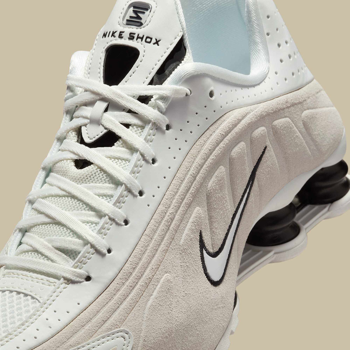Nike Shox R4 White Black Suede Hq7739 100 6