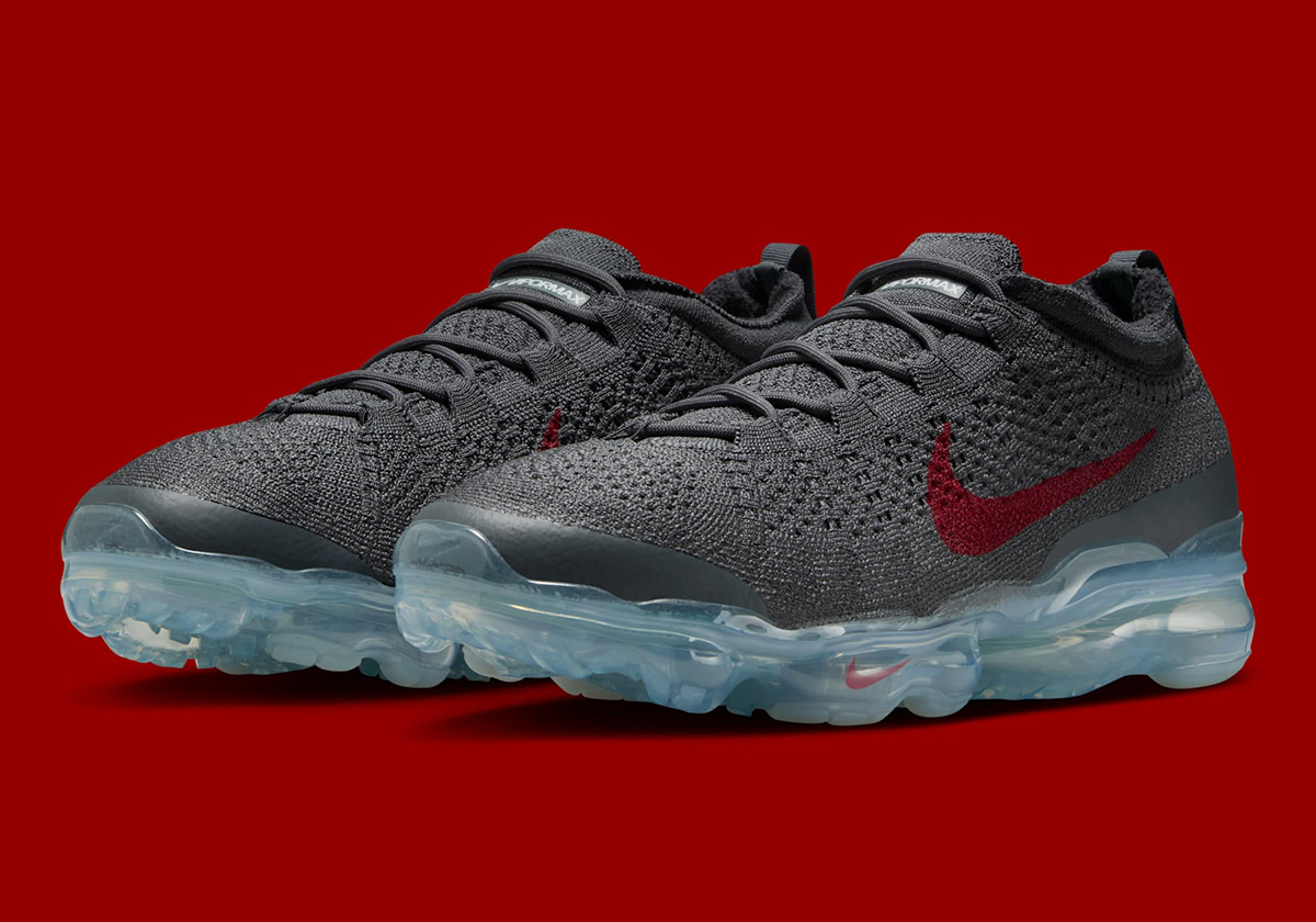 “Gym Red” Surges Through The Nike Vapormax Flyknit 2023