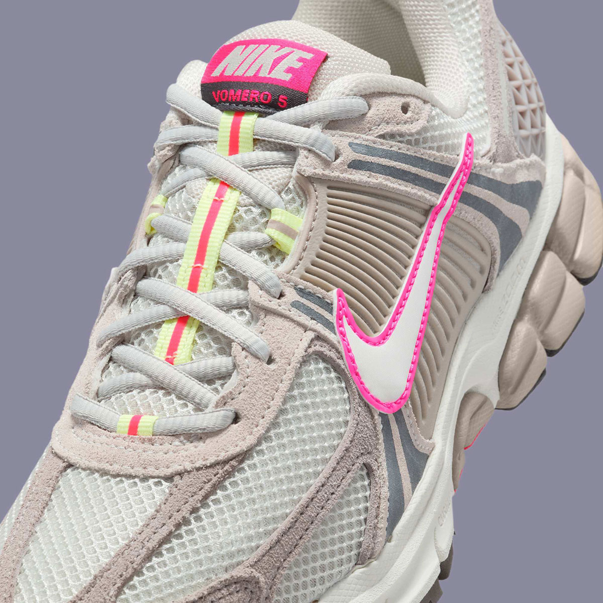 Nike Zoom Vomero 5 College Grey Sail Light Bone Medium Ash Hyper Pink Barely Volt Ih0278 033 3