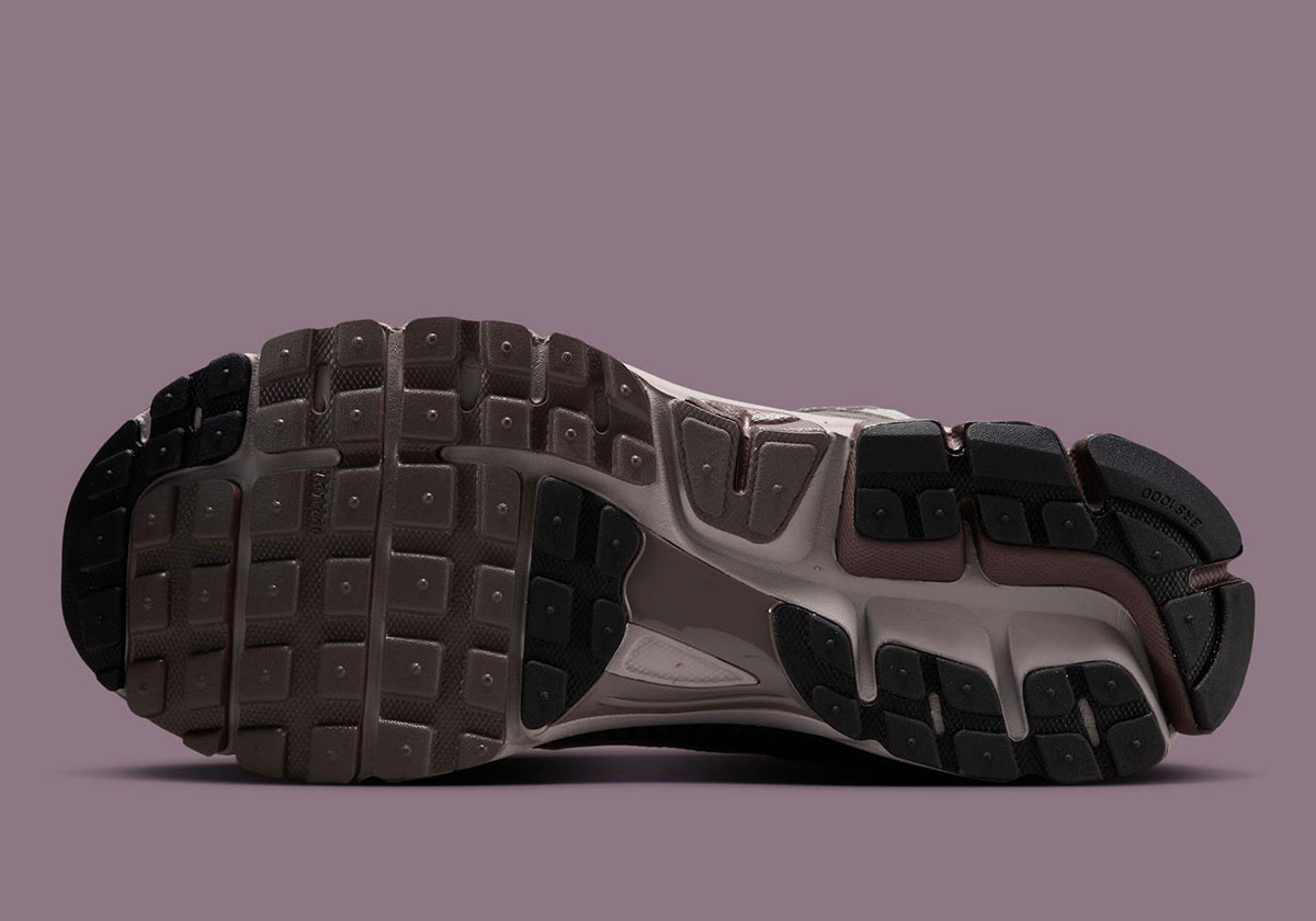 Nike Zoom Vomero 5 Dark Violet Ore Burgundy Ash Fb9149 005 8