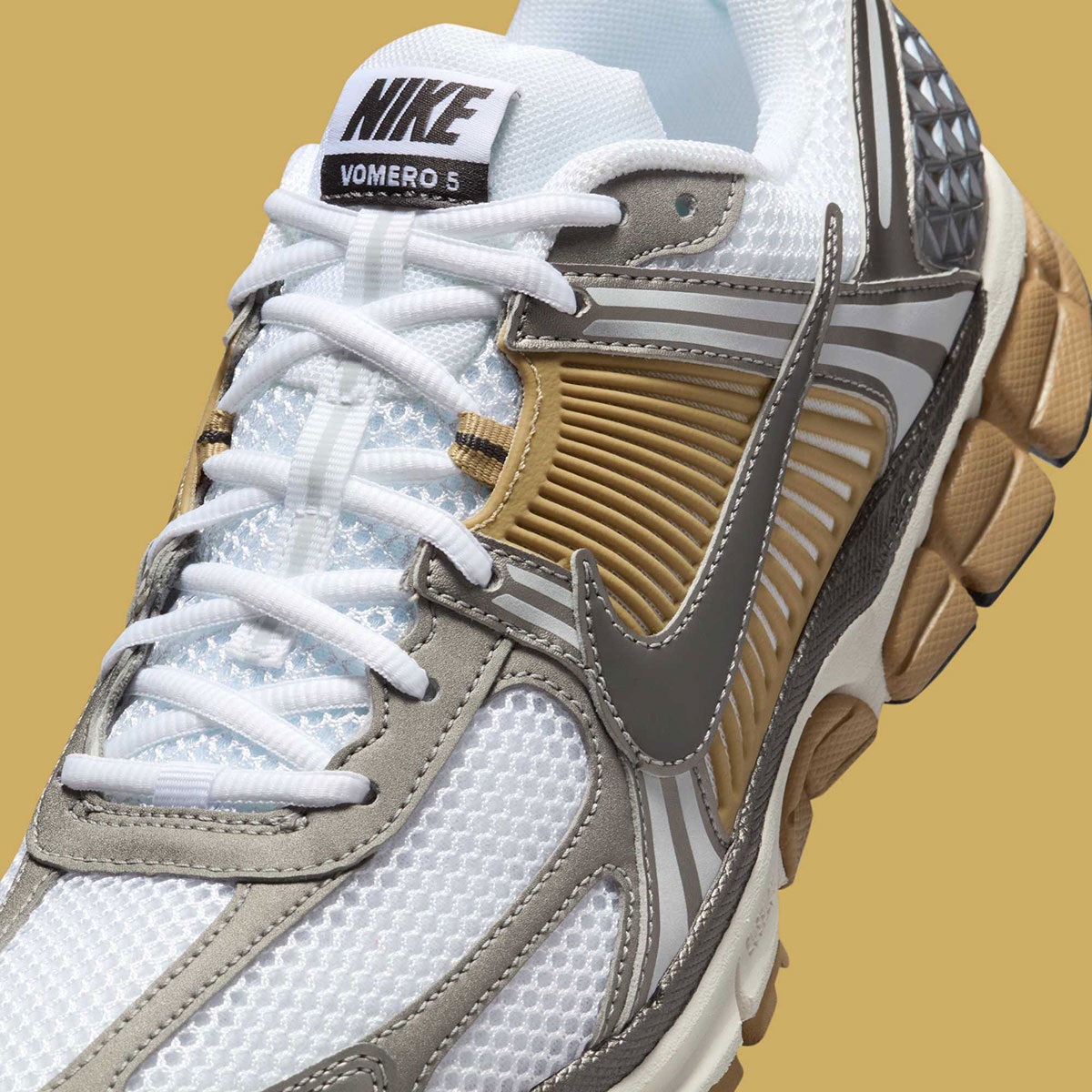 Nike Zoom Vomero 5 Metallic Pewter Parachute Beige Medium Ash Fj4151 006 3