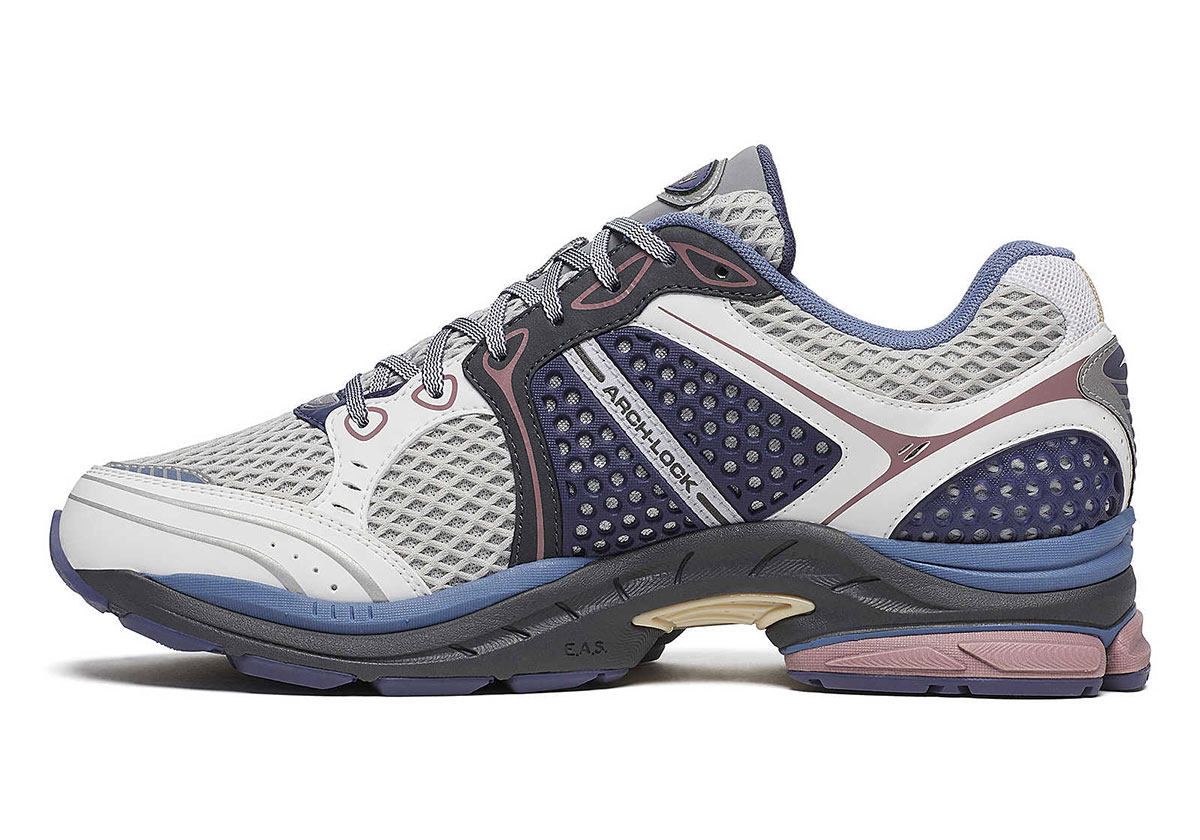 Saucony Progrid Triumph 4 White Blue Grey S70902 3 4