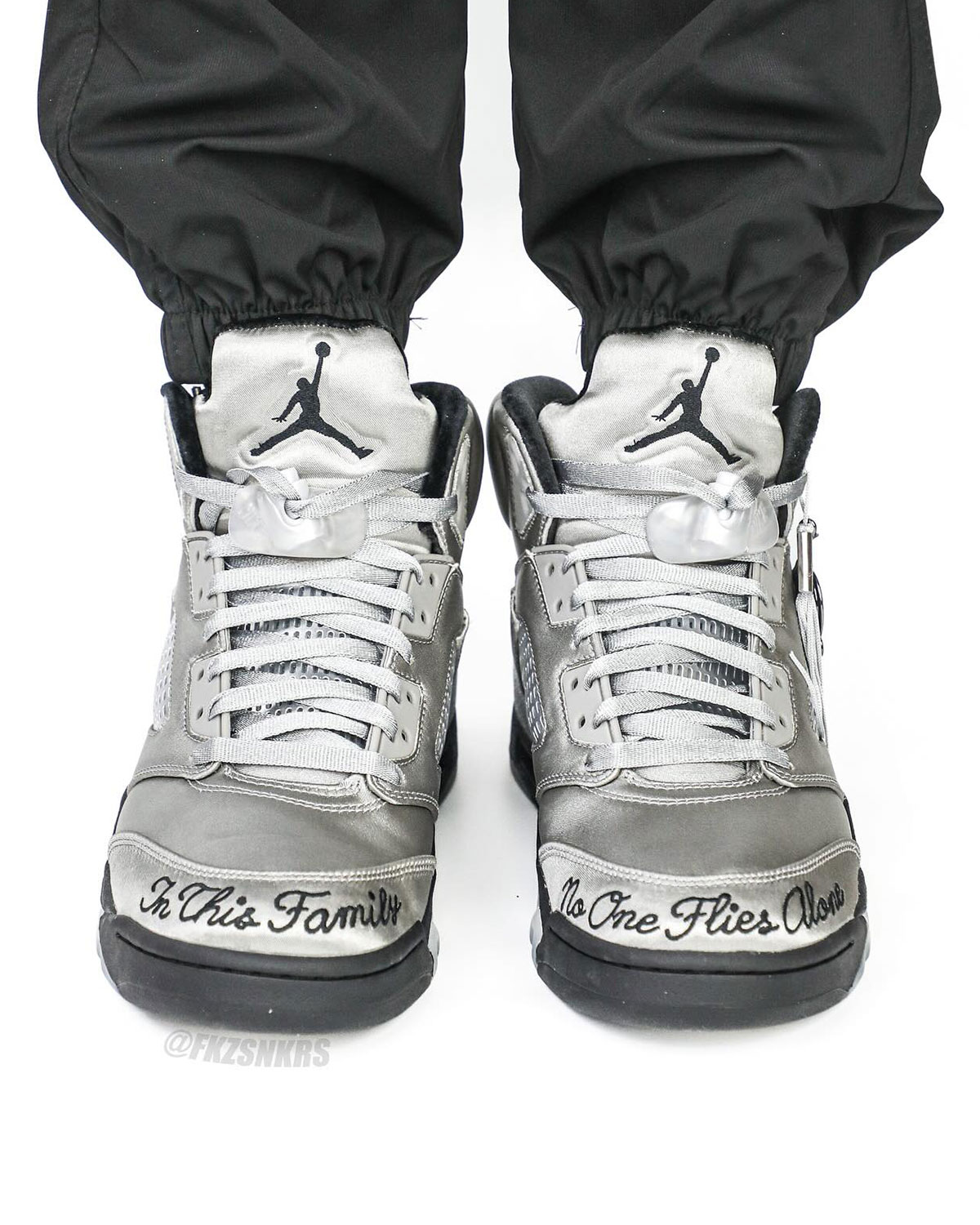 Air Jordan 5 Wings Medium Grey Black Metallic Silver Io2038 001 8