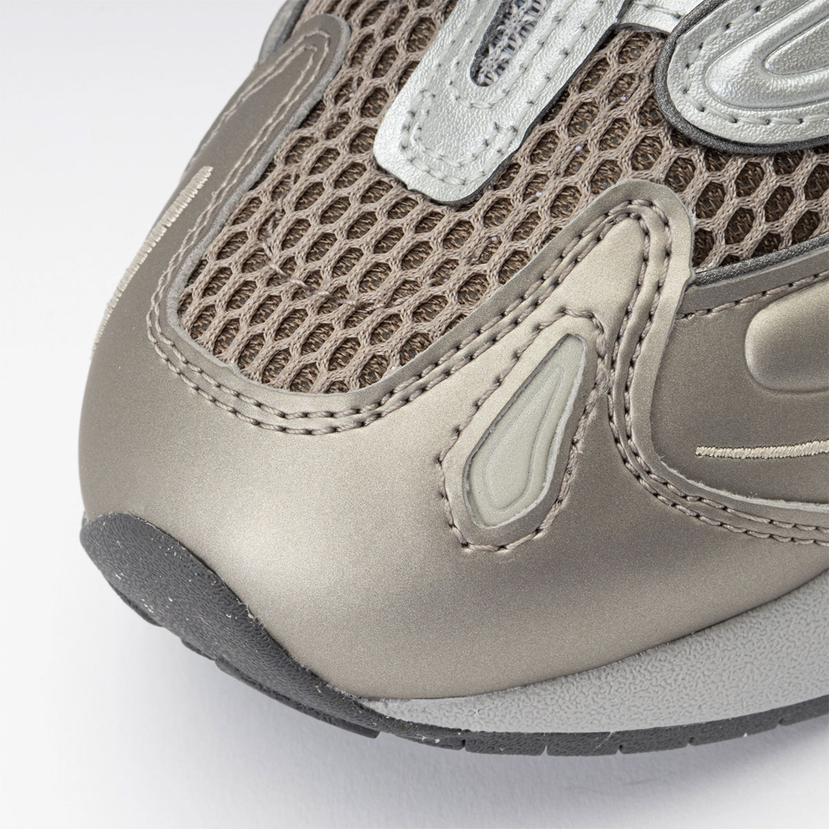 New Balance 1000 Arid Stone Light Silver Metallic Dark Alpine Green M1000n 2