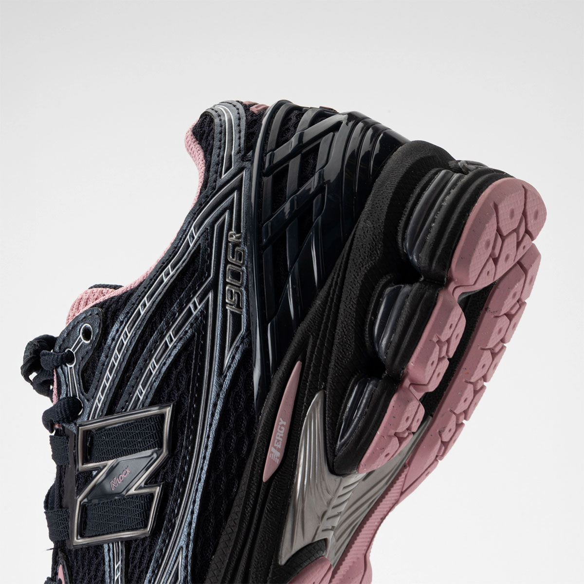 New Balance 1906r Eclipse Pink Taffy Black Cement U1906rcu 7