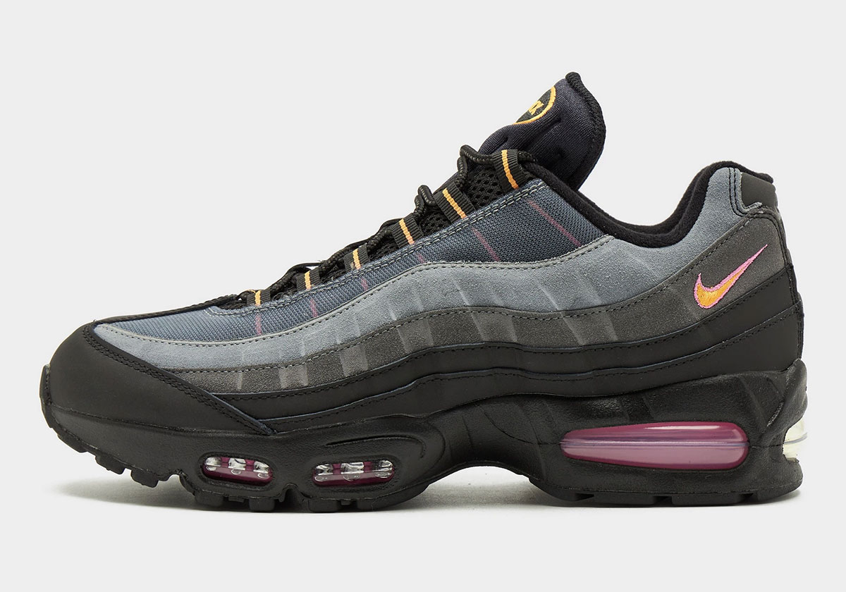 Nike Air Max 95 Og Black Sundial Playful Pink Ib7683 001 1