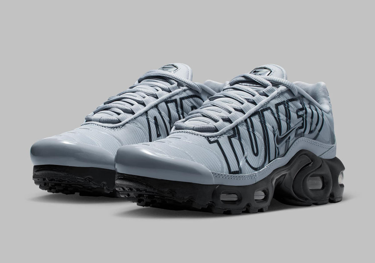 Nike Air Max Plus Tuned Graphic Ii7649 002 1