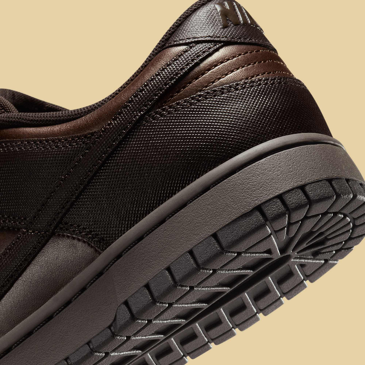 Nike Dunk Low Ironstone Velvet Brown Hq1979 001 1